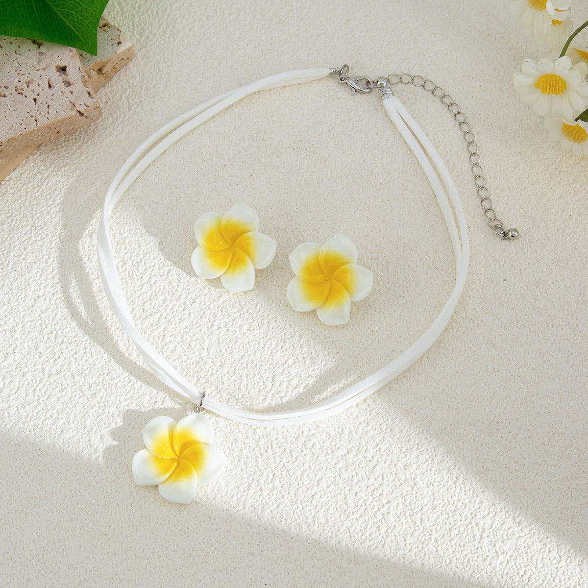 Gradient Flower Pendant Necklace Earrings Set