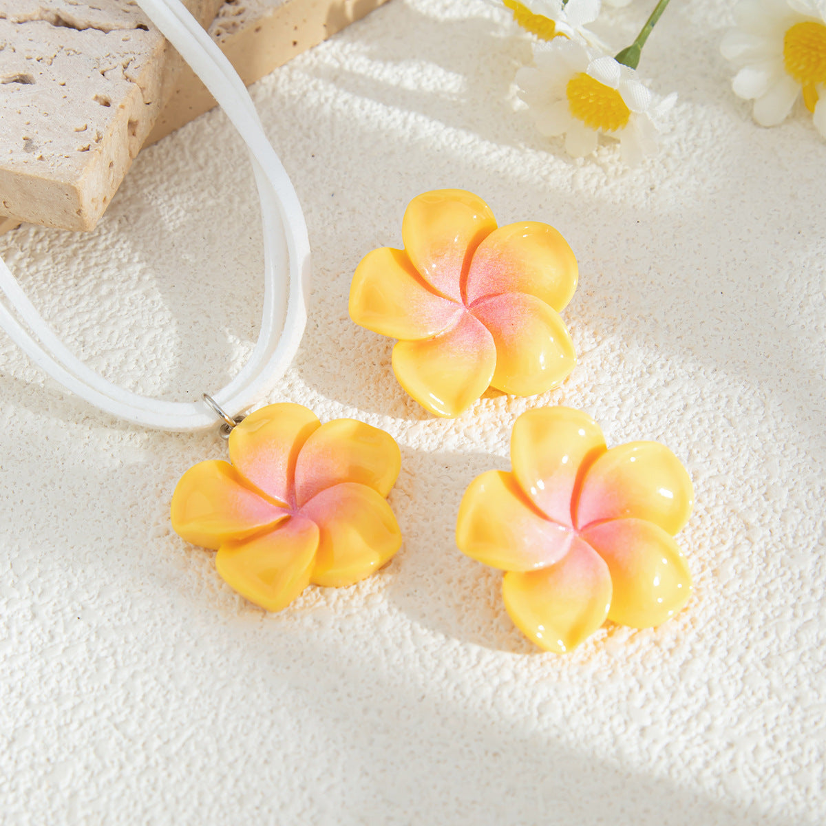 Gradient Flower Pendant Necklace Earrings Set