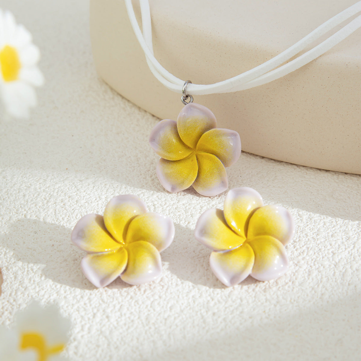 Gradient Flower Pendant Necklace Earrings Set