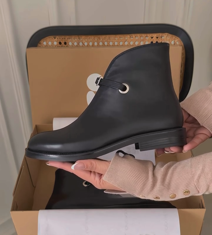 Classic Leather Buckle Half Boots