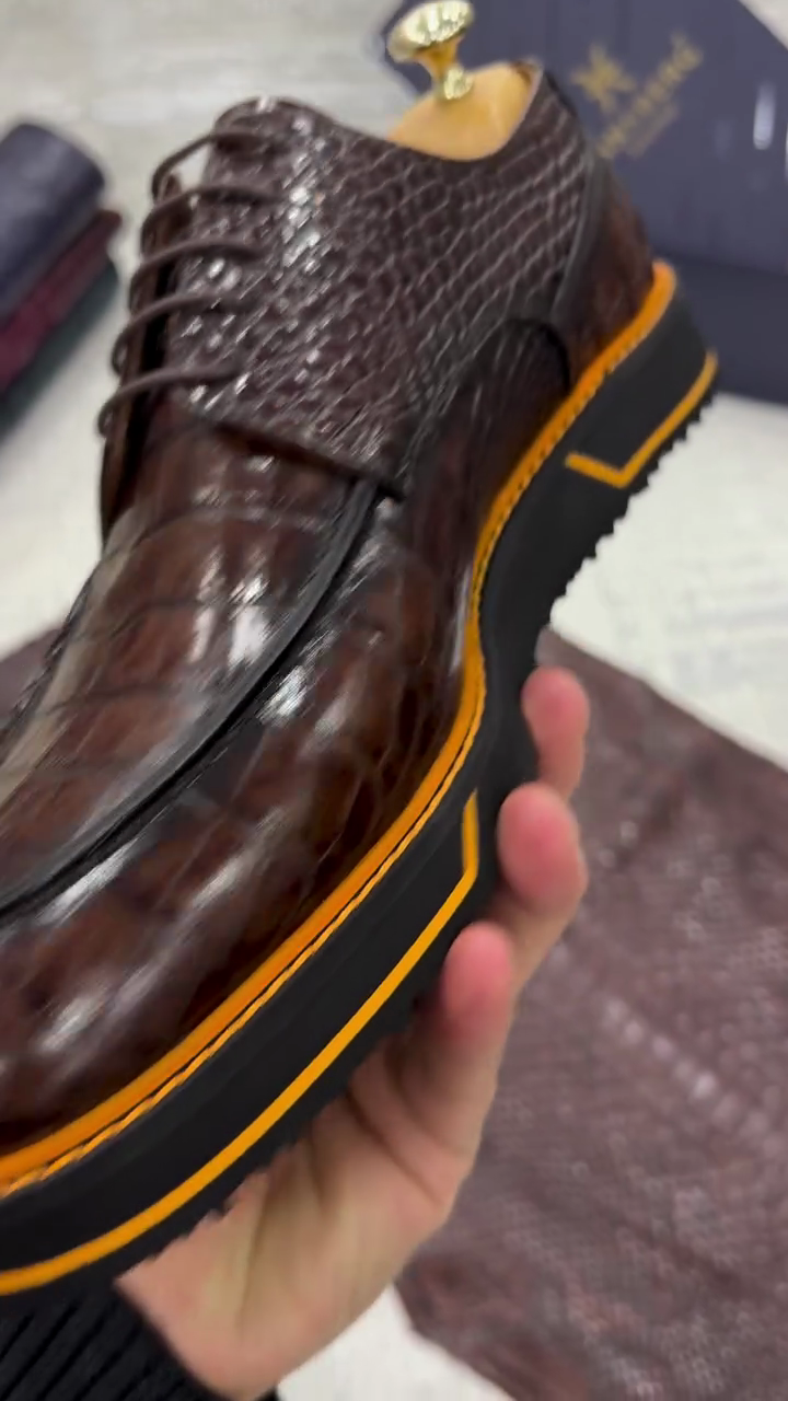 Crocodile Patterned Leather Oxford Brogues