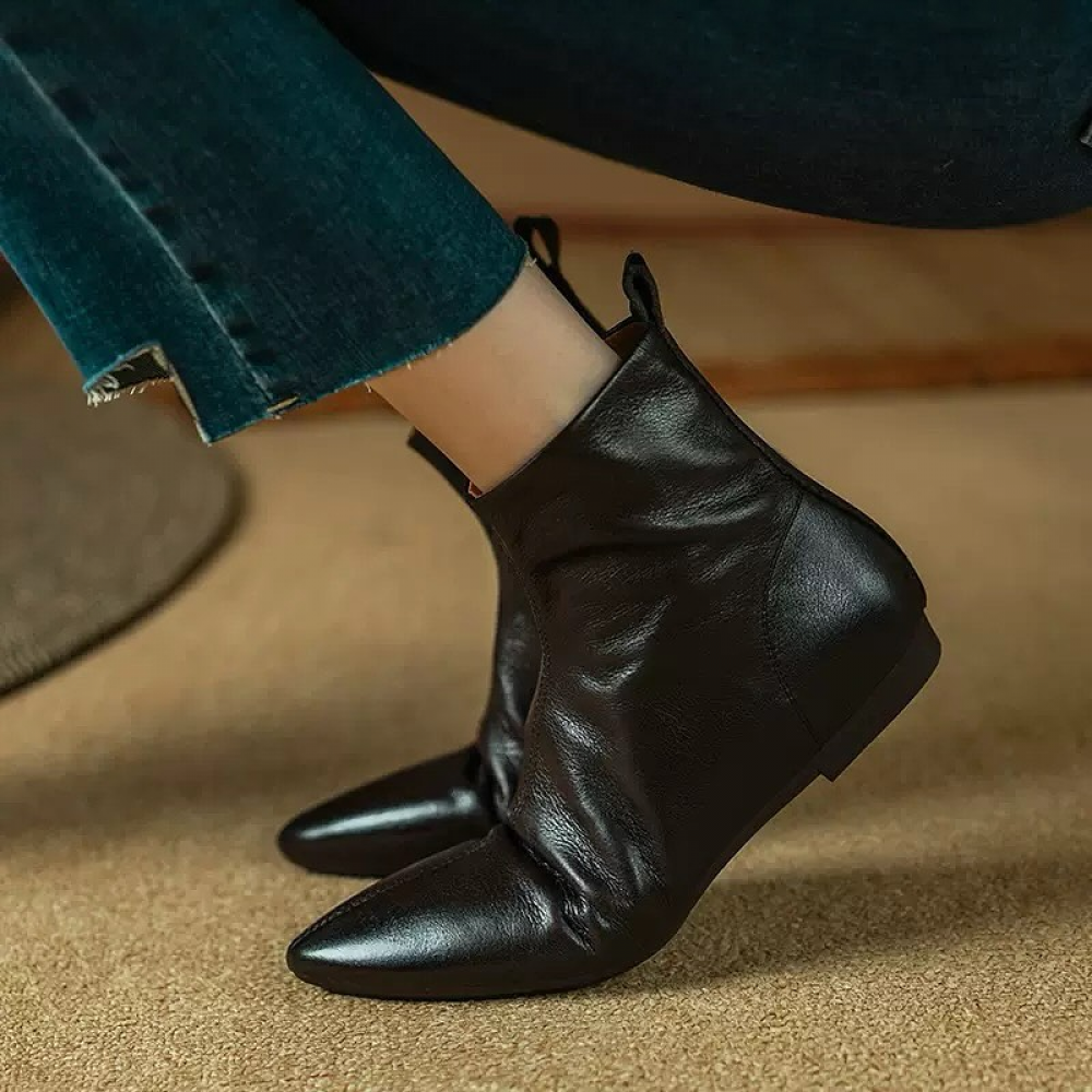 Retro Pointed Toe Flat Ankle Boots