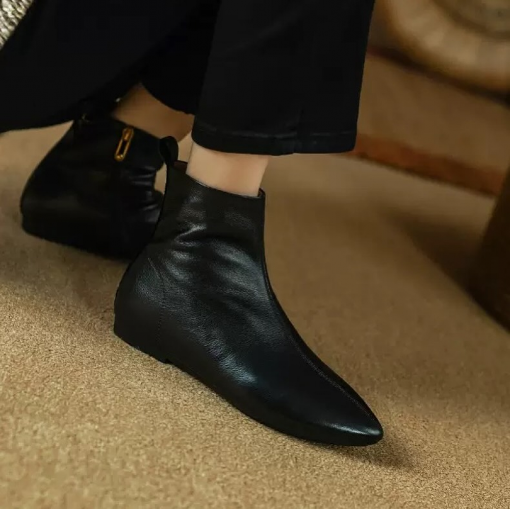 Retro Pointed Toe Flat Ankle Boots