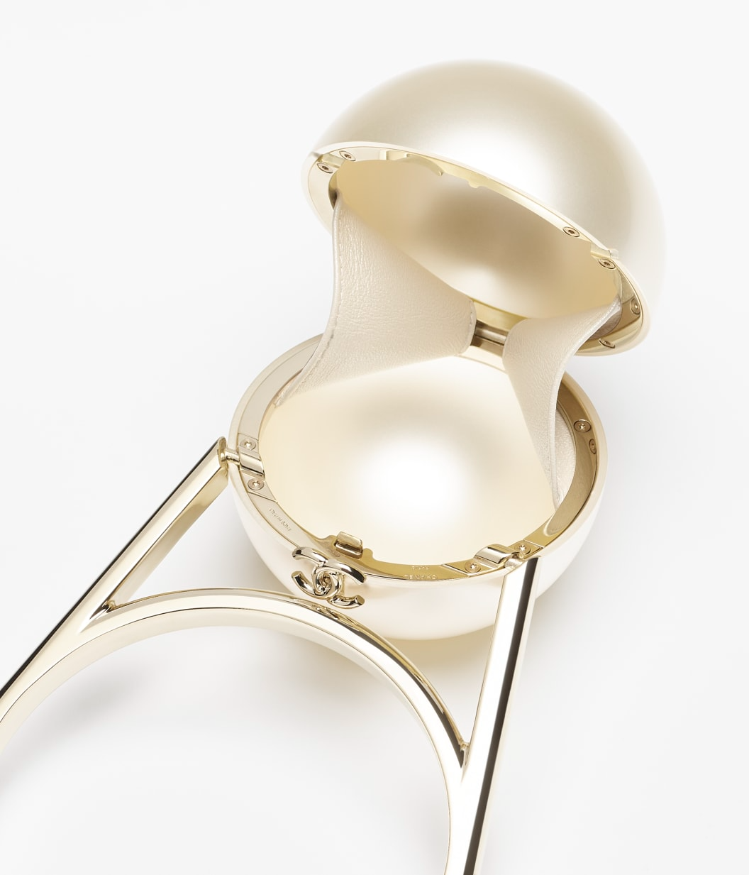 Pearl Ring Bag