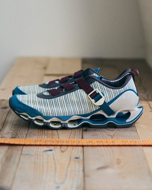 Wave Prophecy Strap Cushioning And Breathable Mesh Sneakers